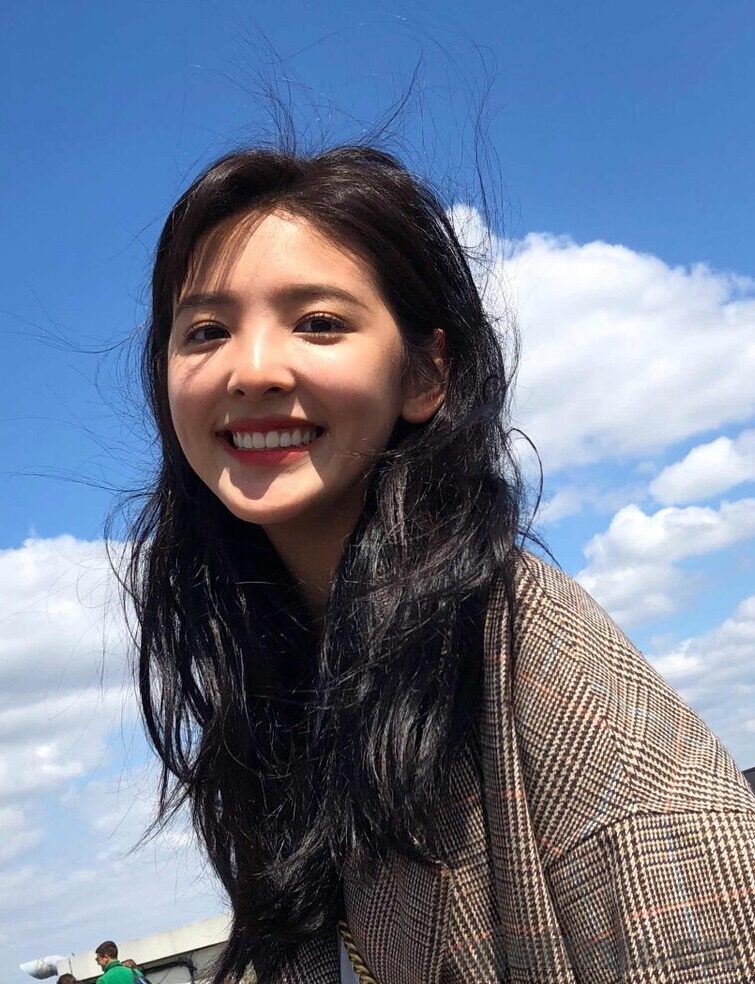 91白丝袜美女JK麻豆-青春校服的独特魅力，91白丝袜与JK麻豆的时尚风情探秘